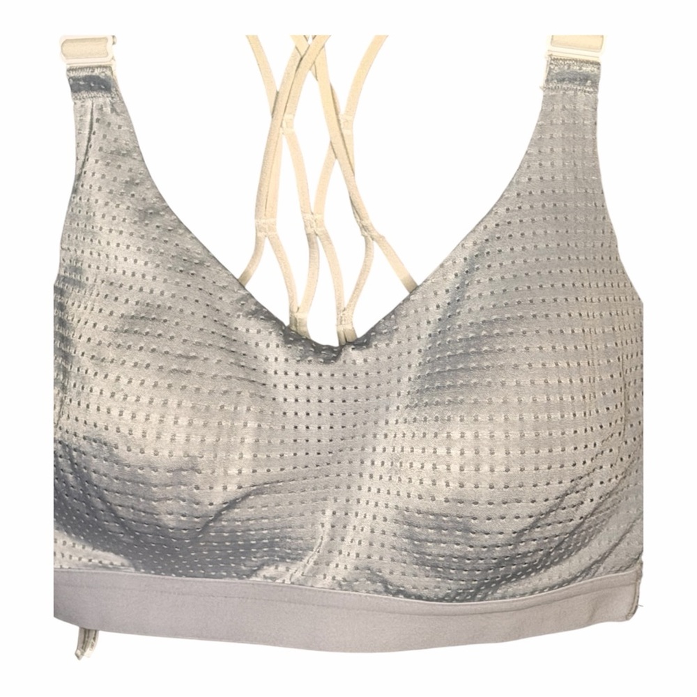 Lightweight by Victoria Sport Mesh Bra - Light Gray/White Size Small - Picture 3 of 8